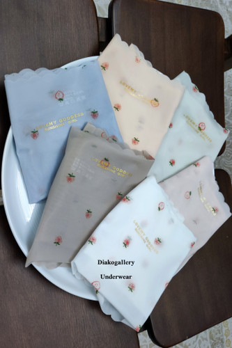 شورت شیشه ای توت فرنگی با برش لیزری بدون دوخت